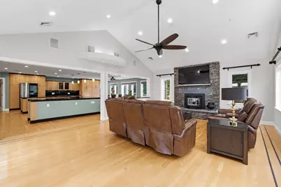 267 Chestnut St, Seekonk, MA 02771 - Photo 13