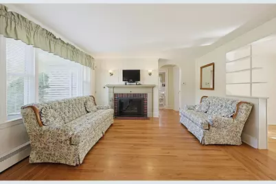 34 Fairlawn St, Northbridge, MA 01588 - Photo 7