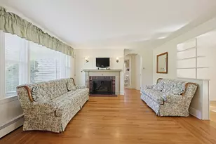 34 Fairlawn St, Northbridge, MA 01588 - Photo 7