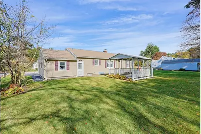 34 Fairlawn St, Northbridge, MA 01588 - Photo 29