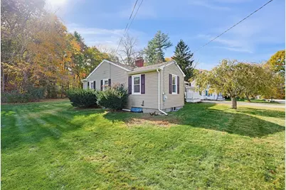 34 Fairlawn St, Northbridge, MA 01588 - Photo 37