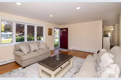 10 Brook Dr, Fairhaven, MA 02719 - Photo 5