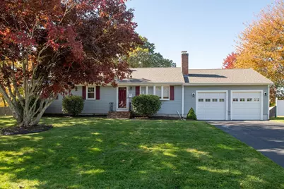 10 Brook Dr, Fairhaven, MA 02719 - Photo 3