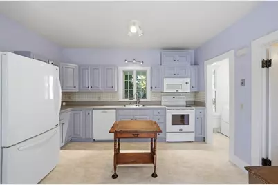 16 Cottage St, West Brookfield, MA 01585 - Photo 13