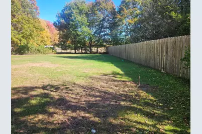 10 Rounseville St, New Bedford, MA 02745 - Photo 9