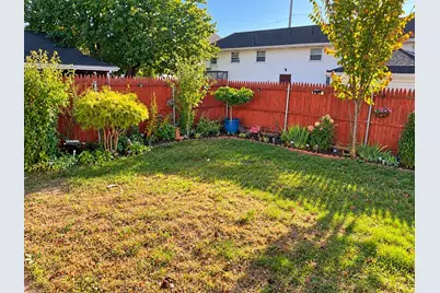 18 Campbell Ave, North Providence, RI 02904 - Photo 35