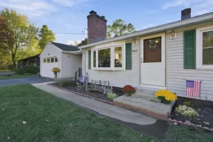 16 Clyde Ave, West Springfield, MA 01089 - Photo 3