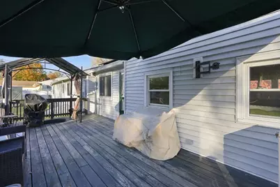 16 Clyde Ave, West Springfield, MA 01089 - Photo 37