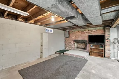 16 Clyde Ave, West Springfield, MA 01089 - Photo 33