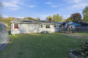 16 Clyde Ave, West Springfield, MA 01089 - Photo 35