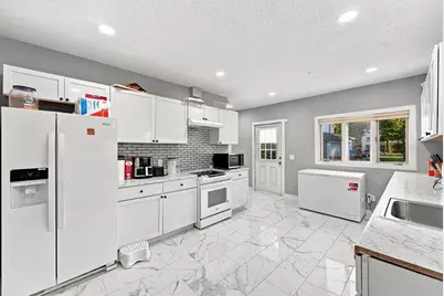 31 Burton Street, Springfield, MA 01108 - Photo 7