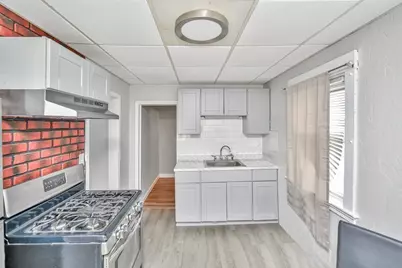 239 Leyden St, Boston, MA 02128 - Photo 5