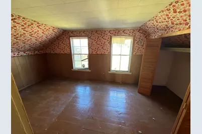 28 Wachusett St, Fitchburg, MA 01420 - Photo 13