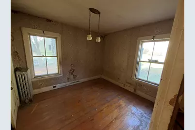 28 Wachusett St, Fitchburg, MA 01420 - Photo 9