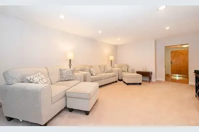 1100 Salem St #16, Lynnfield, MA 01940 - Photo 7