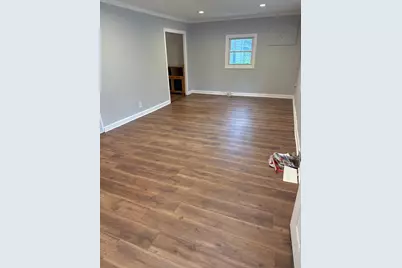 81 Weymouth St, Holbrook, MA 02343 - Photo 5