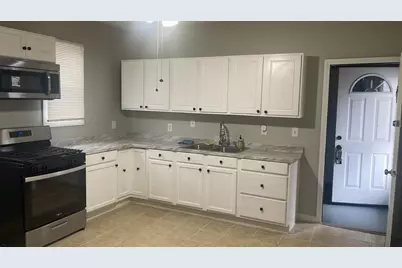 12 Blanche St, Worcester, MA 01604 - Photo 3