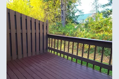 3 Castle Hill Rd #B, Agawam, MA 01001 - Photo 5
