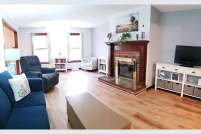 3 Castle Hill Rd #B, Agawam, MA 01001 - Photo 7