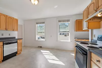 372 Cabot St #1, Beverly, MA 01915 - Photo 5