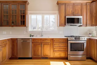 146 Johnson Woods Dr #146, Reading, MA 01867 - Photo 3