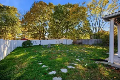 98 Pinehurst Rd, Holyoke, MA 01040 - Photo 31