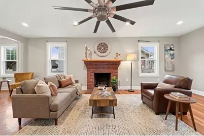 201 Billings St #1, Quincy, MA 02171 - Photo 5