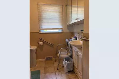 31 Crowningshield Rd, Worcester, MA 01604 - Photo 19