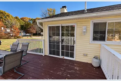 2 Empire Cir, Bellingham, MA 02019 - Photo 31