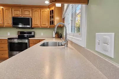 2 Empire Cir, Bellingham, MA 02019 - Photo 7