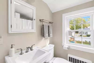 946 Main St, Hingham, MA 02043 - Photo 17