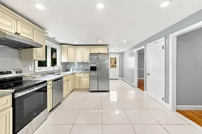267 Middle Street, Weymouth, MA 02189 - Photo 11