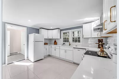 9 Sherburne Ave, Worcester, MA 01606 - Photo 11