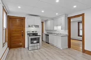 68 Church St, Leominster, MA 01453 - Photo 9