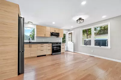 853 Washington St #6, Canton, MA 02021 - Photo 5