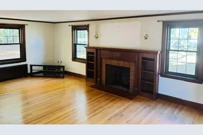 62 Oak St, Stoneham, MA 02180 - Photo 5