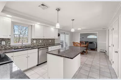 11 Liberty Dr, Northborough, MA 01532 - Photo 5