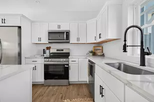 65 Wales St, Taunton, MA 02780 - Photo 15