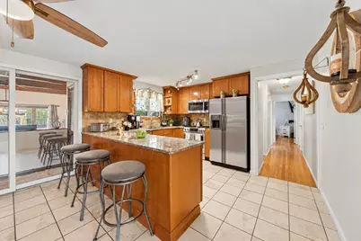 366 Mendon Rd, North Attleboro, MA 02760 - Photo 7