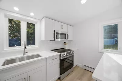58 Glezen St, Worcester, MA 01604 - Photo 11