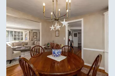 27 George St, Holyoke, MA 01040 - Photo 11