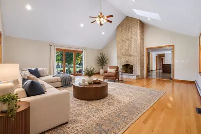 135 Lauricella Lane, Waltham, MA 02452 - Photo 13
