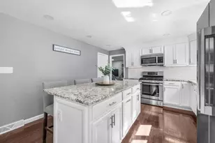 43 Fieldcrest Dr, East Bridgewater, MA 02333 - Photo 5