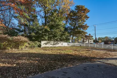 1502 Bay St, Springfield, MA 01109 - Photo 35