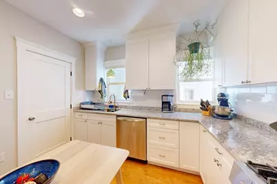 371 Broadway #1, Somerville, MA 02145 - Photo 15