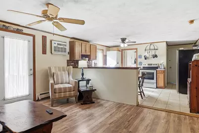 39 Cady St, Billerica, MA 01821 - Photo 5
