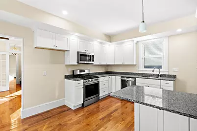 35 Seventh St, Lowell, MA 01850 - Photo 17