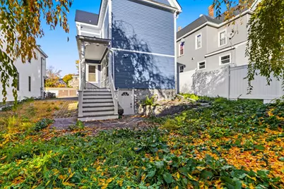 35 Seventh St, Lowell, MA 01850 - Photo 5
