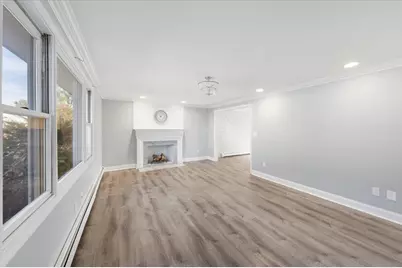 22 Draper Rd #A, Framingham, MA 01702 - Photo 3