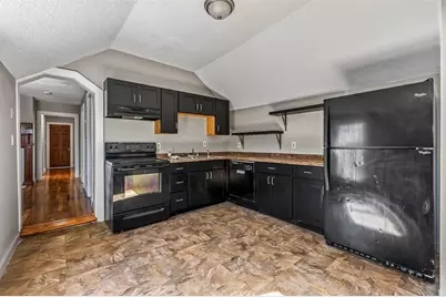 16 Walnut St, Taunton, MA 02780 - Photo 3